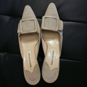 Manolo Blahnik Kitten Mules 8.5 Beige